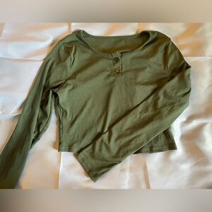 long sleeve crop top